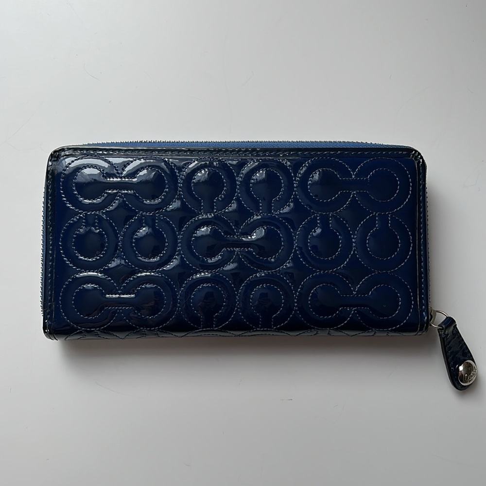 COACH PATENT DARK BLUE TRI ZIP WALLET!